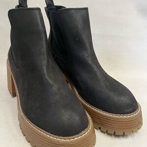 Mia Alejandro Elevated Platform Leather Chelsea Boot Black Women's Size 10M